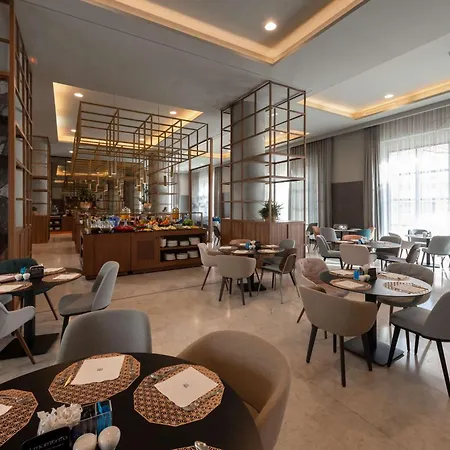Nh Hotel 4*