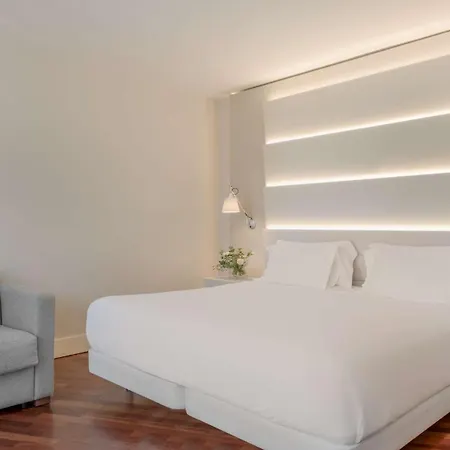 Hotel Nh 4*