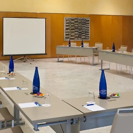 Готель Nh